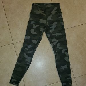NWOT LULULEMON ALIGN SIZE 6 28 INCHES